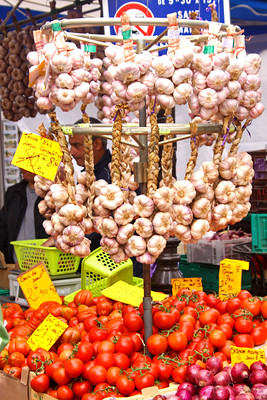 produits provençaux sur marché du midi